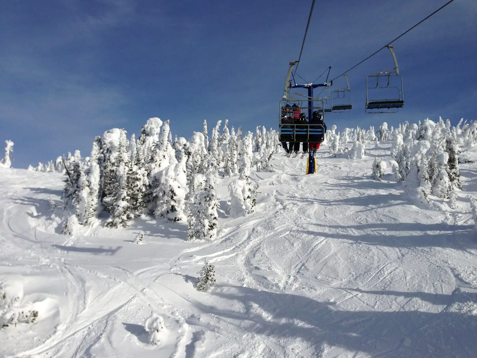 Big White Ski Resort chair lift - Photo: Christine Rondeau (CC)