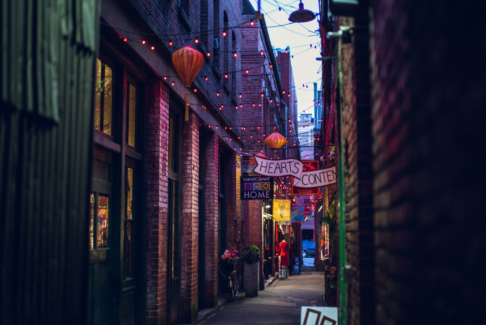 Fan Tan Alley