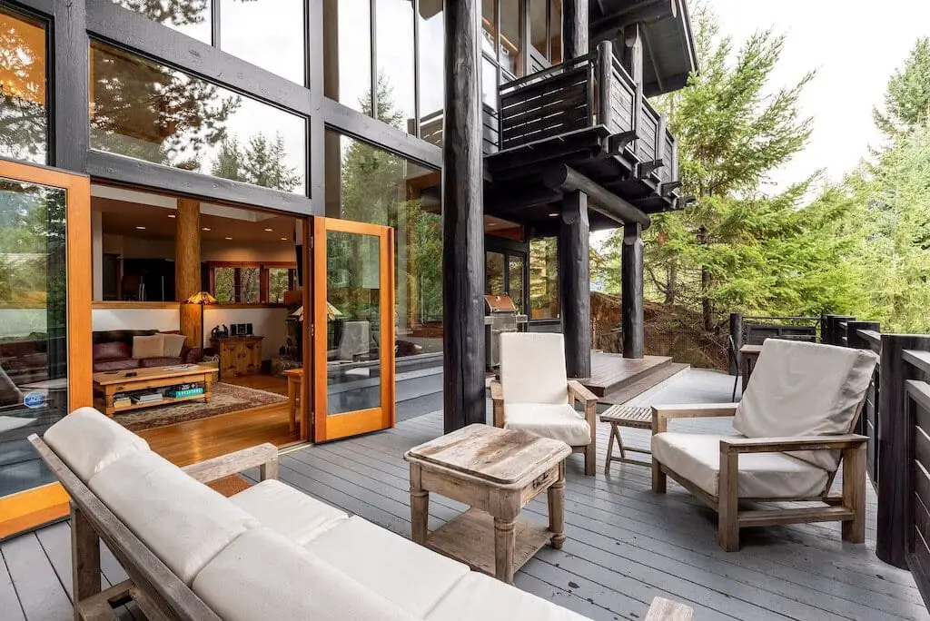 The deck and patio chairs at Blueberry Hill Chalet in Whistler, BC