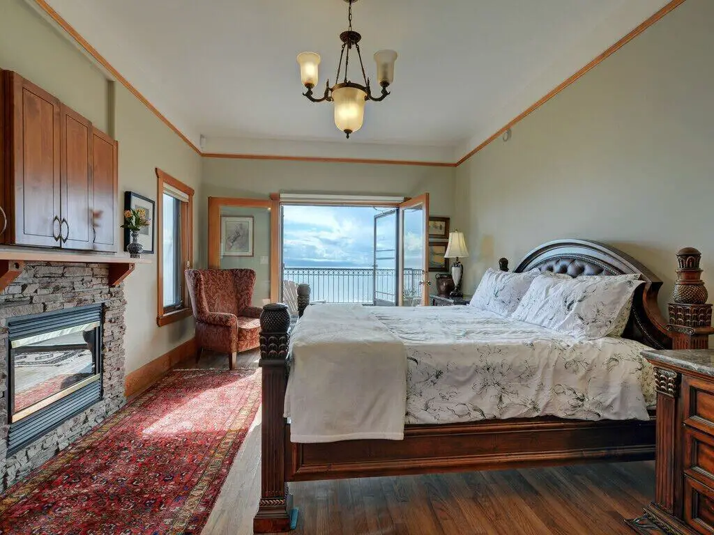 A bedroom in the James Bay Oceanfront House in Victoria, BC