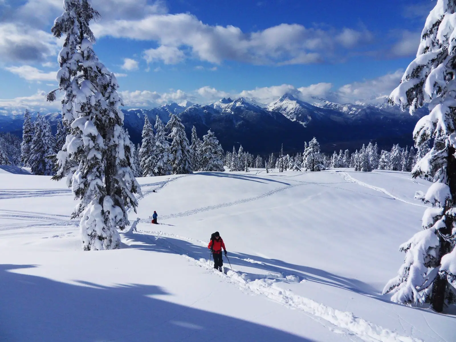 Snowshoeing the Red Heather Trail in Garibaldi Provincial Park - Photo: Jennifer C. (CC)